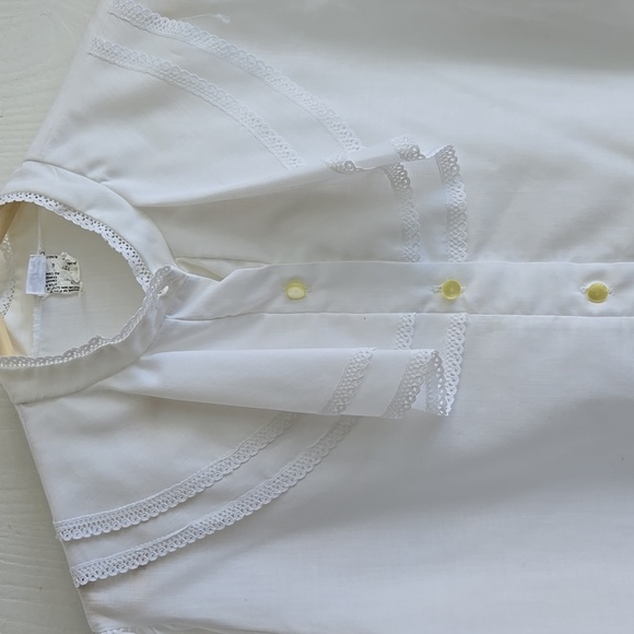Erica | 90's Vintage White Cotton Collar Frill Feminine Blouse - Picture 3 of 10
